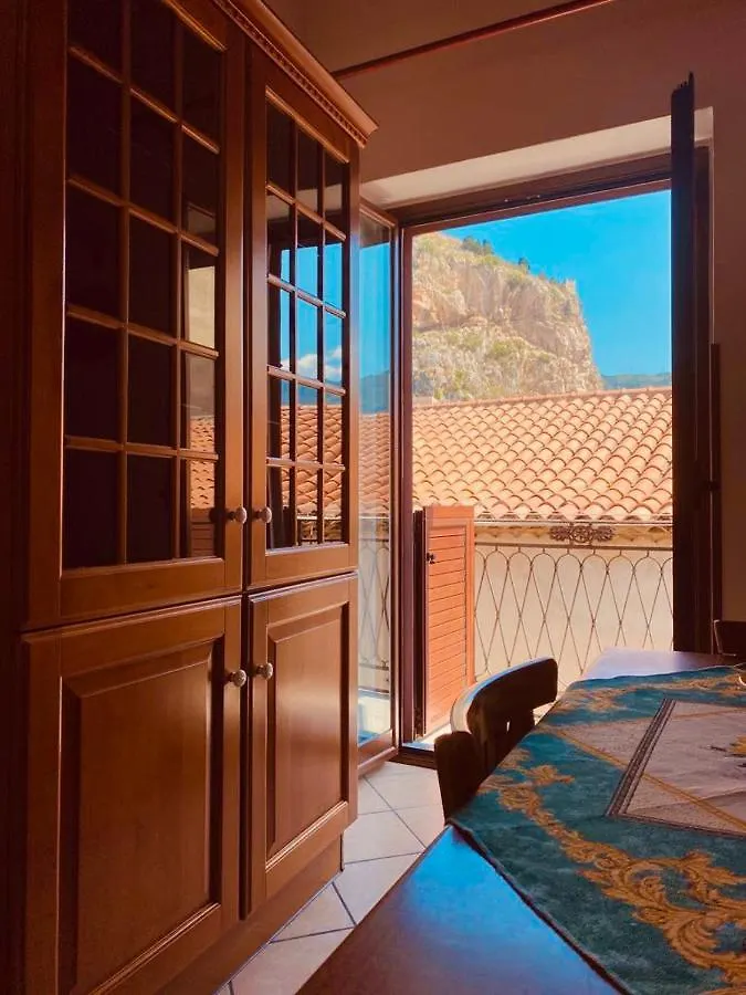 Alberti'S House Cefalù